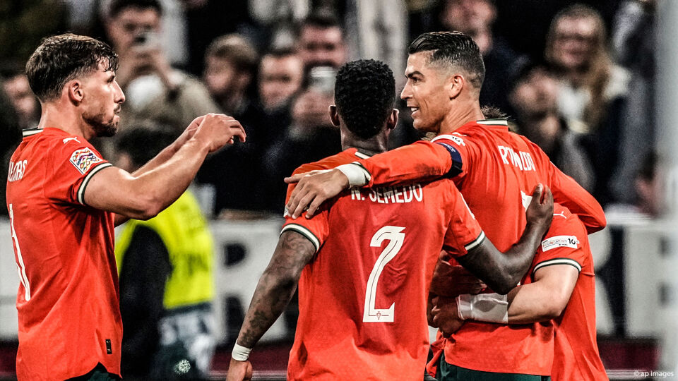 Ronaldo viert zijn doelpunt.
